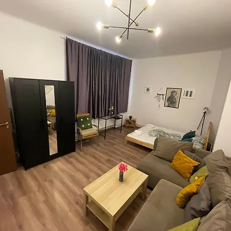 Big In Center For 4 People *