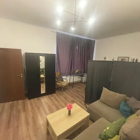 Big In Center For 4 People * Bukareszt